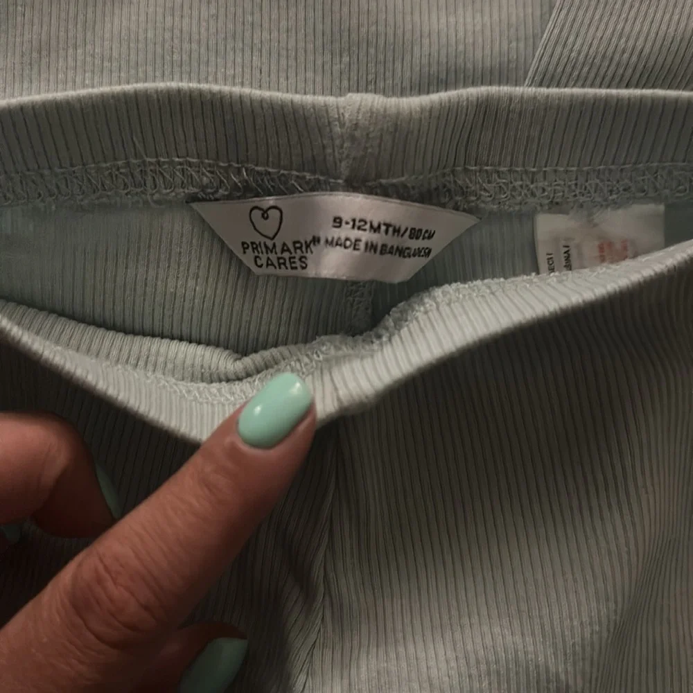 Two Primark sets - Picture 5 of 5